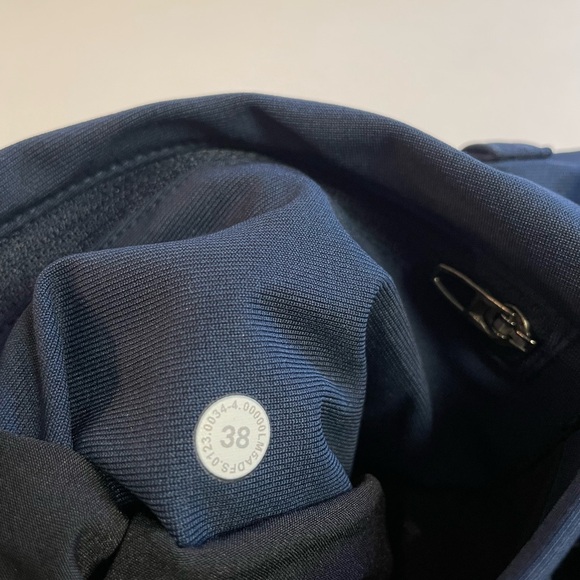 Lululemon Men's ABC Pant Classic Size 38 - Picture 6 of 7